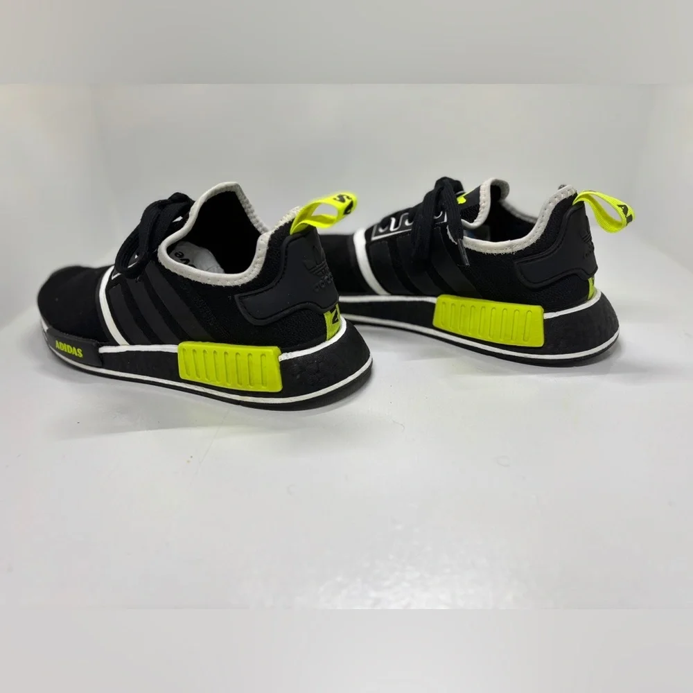 Adidas NMD_R1 Black and Lime Athletic Shoes men’s size 8.5 - Picture 4 of 10